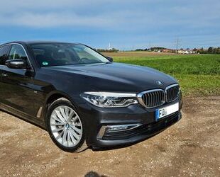 BMW BMW 530d xDrive Luxury Leder Kamera HeadUp Schiebe Gebrauchtwagen