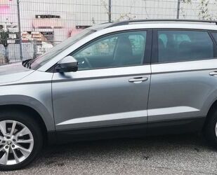 Skoda Skoda Karoq 1.5 TSI DSG STYLE Buissnes AHK LED S Gebrauchtwagen