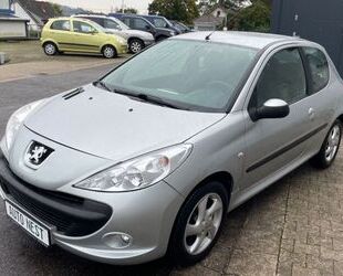 Peugeot Peugeot 206 + Basis*07.2026*TÜV*8xBereift*80000KM Gebrauchtwagen