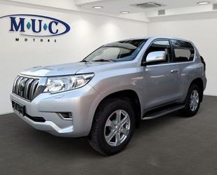 Toyota Toyota Land Cruiser 2.8 D-4D Automatik Executive~8 Gebrauchtwagen