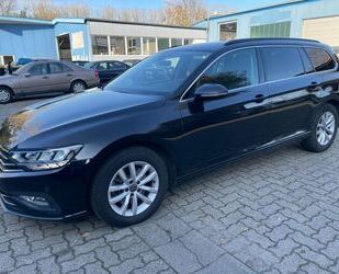 VW Volkswagen PassatVar.2.0TDI-DSG-ACC-LED-Massage-Na Gebrauchtwagen