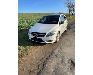 Mercedes-Benz Mercedes-Benz B 180 -Sport, Pano Schiebedach, 8fac Gebrauchtwagen