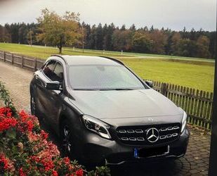 Mercedes-Benz Mercedes-Benz GLA 200 - Sport Utility Urban Gebrauchtwagen