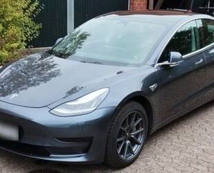 Tesla Tesla Model 3 Hinterradantrieb RWD RWD mit AHK Gebrauchtwagen