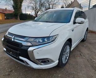 Mitsubishi Mitsubishi Outlander PHEV Plus 4WD Gebrauchtwagen