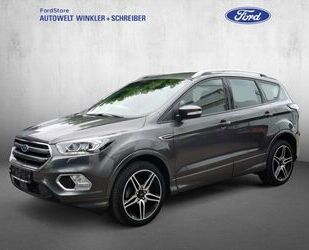 Ford Ford Kuga 1.5 EcoBoost 2x4 Black & Silver Gebrauchtwagen