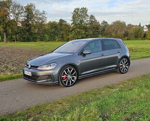 VW Volkswagen VW Golf VII 7 GTI 2.0 DSG PANO AHK Navi Gebrauchtwagen