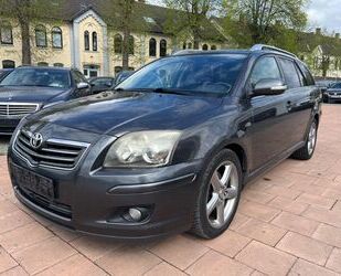 Toyota Toyota Avensis Combi Executive 2,2-D TÜV 10/2024 E Gebrauchtwagen