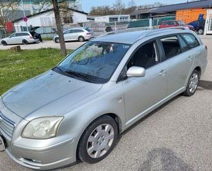 Toyota Toyota Avensis Combi 2.0 D-4D - Gebrauchtwagen