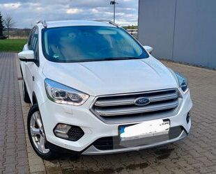 Ford Ford Kuga 1,5 EcoBoost 4x4 134kW AHK Allrad LED Na Gebrauchtwagen