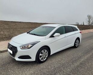 Hyundai Hyundai i40 1.6 CRDi 85kW Space Gebrauchtwagen