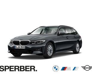 BMW BMW 330 i xDr. Tour. SportLine DrivAssProf, AHK, P Gebrauchtwagen