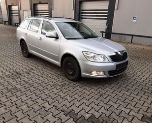 Skoda Skoda Octavia Combi Ambiente 1.6 TDI KLIMA PDC Gebrauchtwagen