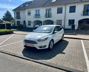 Ford Ford Focus Turnier Titanium * Automatik *Parkpilot Gebrauchtwagen