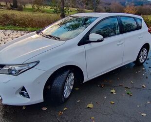 Toyota Toyota Auris START Edition 1,6-l-Valvematic START Gebrauchtwagen