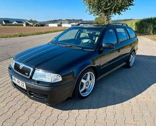 Skoda Skoda Octavia Combi 1.8 Turbo RS Gebrauchtwagen