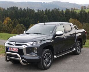 Mitsubishi Mitsubishi L200 Intro Edition Doppelkabine 4WD/ AH Gebrauchtwagen