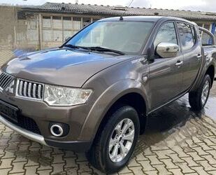 Mitsubishi Mitsubishi L200*Aut*Leder*Ahk*4 MAL 4*5Sitze*Alufe Gebrauchtwagen