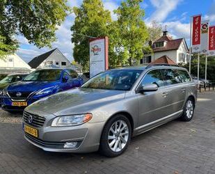 Volvo Volvo V70 1.6 D2 MOMENTUM / LEDER / NAVI / CRUISE Gebrauchtwagen