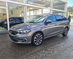 Fiat Fiat Tipo 1.4 Loung Komfort+Style SHZ Gebrauchtwagen