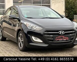 Hyundai Hyundai i30 blue Trend/Limo./1.Hand/Navi/ Gebrauchtwagen