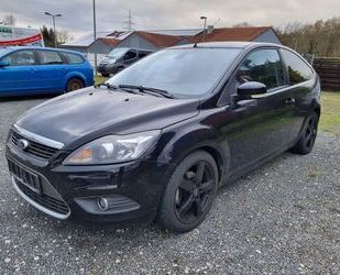 Ford Ford Focus Lim. Titanium 1.6 Gebrauchtwagen