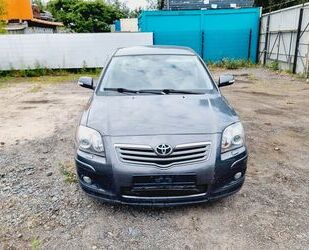 Toyota Toyota Avensis Executive 1.8-l-VVT-i Automatik / K Gebrauchtwagen