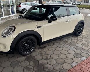 Mini MINI Cooper/Automatik/Pano/Xenon/Leder/Navi/1.HD/A Gebrauchtwagen