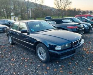 BMW BMW 750i A E38 Leder Klima Navi Automat Shadow-Lin Gebrauchtwagen