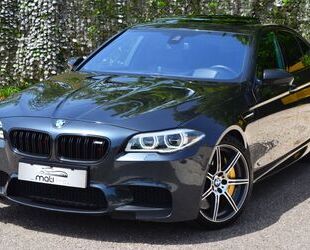 BMW BMW M5 Lim*COMP*AKRAP*CARBON*HUD*CAM*PANO*B&O*NAVI Gebrauchtwagen