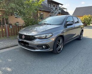 Fiat Fiat Tipo 1.4 16V POP, AHK, Navi, SHZ Gebrauchtwagen