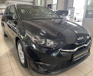 Kia Kia Ceed SW 1.5 T-GDI DCT7 OPF Vision Gebrauchtwagen