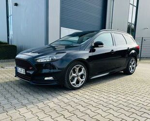 Ford Ford Focus 2,0 EB ST Leder-Sport-Paket Turnier ST Gebrauchtwagen