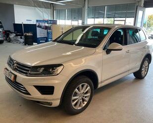 VW Volkswagen Touareg 3.0 V6 TDI R-Line *AHK*SHZ*PAN* Gebrauchtwagen