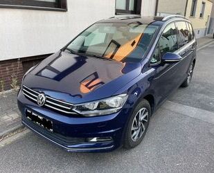 VW Volkswagen Touran 1.6 TDI ACC SCR DSG SOUND BMT Gebrauchtwagen