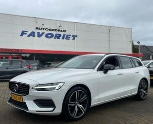 Volvo Volvo V60 2.0 B3/MOMENTUM ADV/CAM/ACRUISE/ACARPLAY Gebrauchtwagen