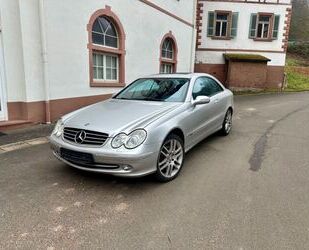 Mercedes-Benz Mercedes-Benz CLK 320 Coupé Avantgarde / Leder / B Gebrauchtwagen