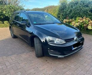 VW Volkswagen Golf 2.0 TDI DSG BMT LOUNGE Variant LOU Gebrauchtwagen