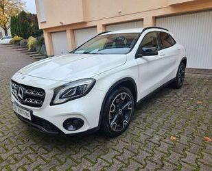 Mercedes-Benz Mercedes-Benz GLA 220 4Matic +LED+AHK Gebrauchtwagen