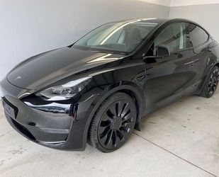 Tesla Tesla Model Y Performance Dualmotor-Allrad 393kW / Gebrauchtwagen