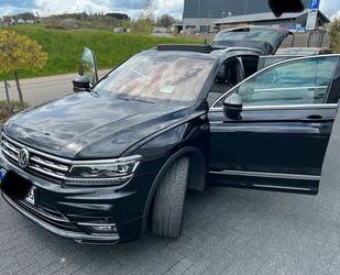 VW Volkswagen Tiguan 2.0TDI 240PS R-Line 4M PANO DSG Gebrauchtwagen