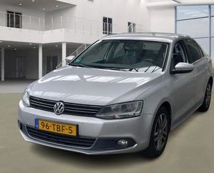 VW Volkswagen Jetta 1.6 TDI Highline BlueMotion Gebrauchtwagen