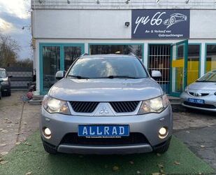 Mitsubishi Mitsubishi Outlander2.4Intense4x4AUTOMATIK7 SitzKl Gebrauchtwagen