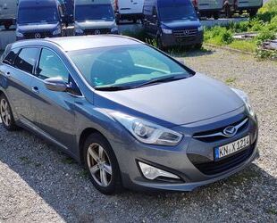 Hyundai Hyundai i40 cw 1.7 CRDi Style 100kW Automatik Gebrauchtwagen