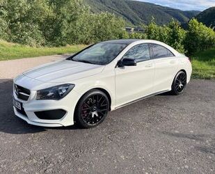 Mercedes-Benz Mercedes-Benz CLA 200 AMG Line Gebrauchtwagen