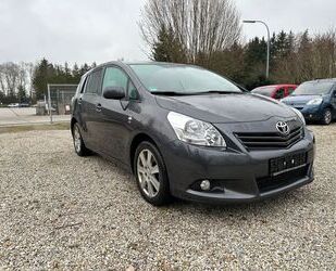 Toyota Toyota Verso 2.2l D-4D Executive Automatik 7.Sitze Gebrauchtwagen