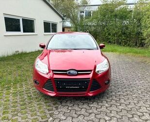 Ford Ford Focus Lim. Sync Edition*KLIMA*SHZ*PDC*TEMPO*B Gebrauchtwagen