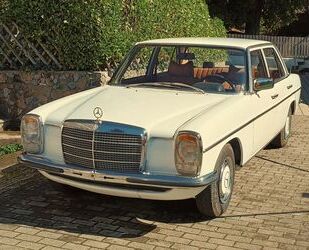 Mercedes-Benz Mercedes-Benz 220 D W115 Gebrauchtwagen