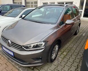 VW Volkswagen Golf Sportsvan VII Highline /Navi/ Pano Gebrauchtwagen