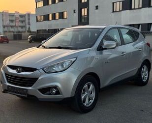 Hyundai Hyundai ix35 1.6 blue Comfort 2WD Euro5 8xAlu TÜV2 Gebrauchtwagen